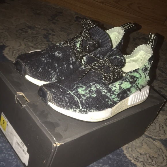 Adidas NMD size 9 - Picture 3 of 3